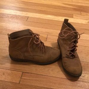 Fall boots
